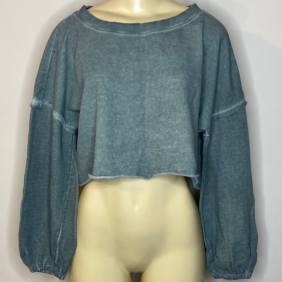 Monday Tuesday By Anthropology Women's Green /Gray Cropped Top Sweatshirt Size M - Picture 2 of 5